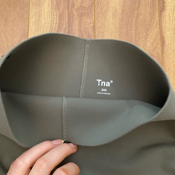 TNA Leggings - Picture 3 of 3